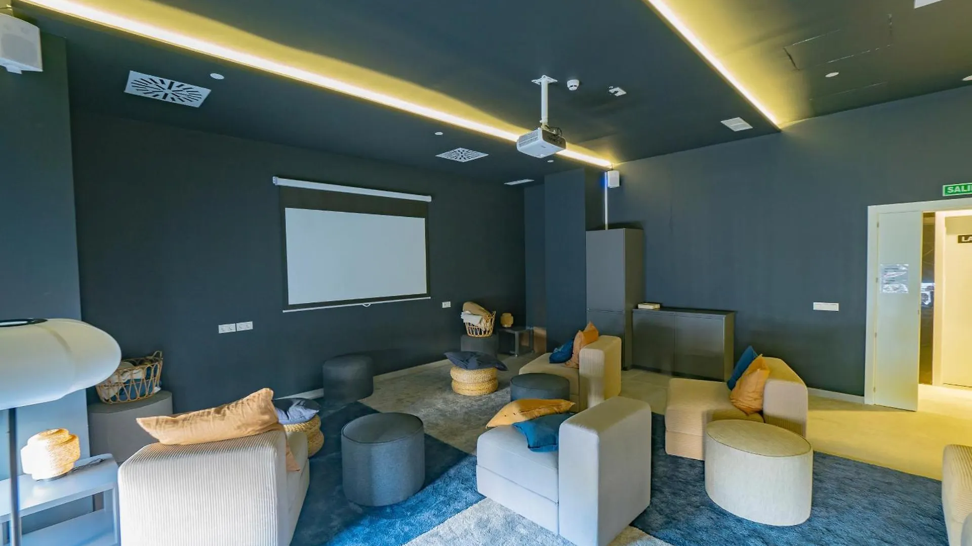 Cubo'S Luxury Urban Sky Apartment 12 Malaga