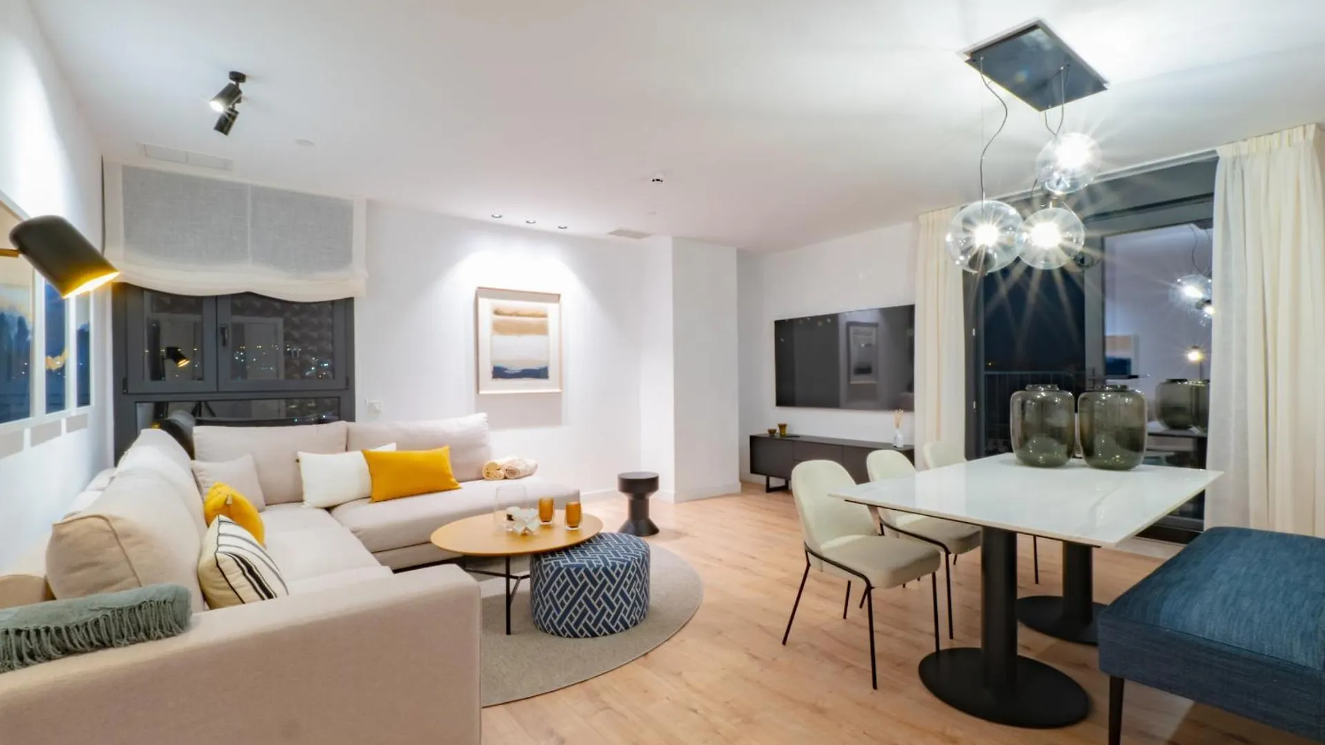 Cubo'S Luxury Urban Sky Apartment 12 Malaga