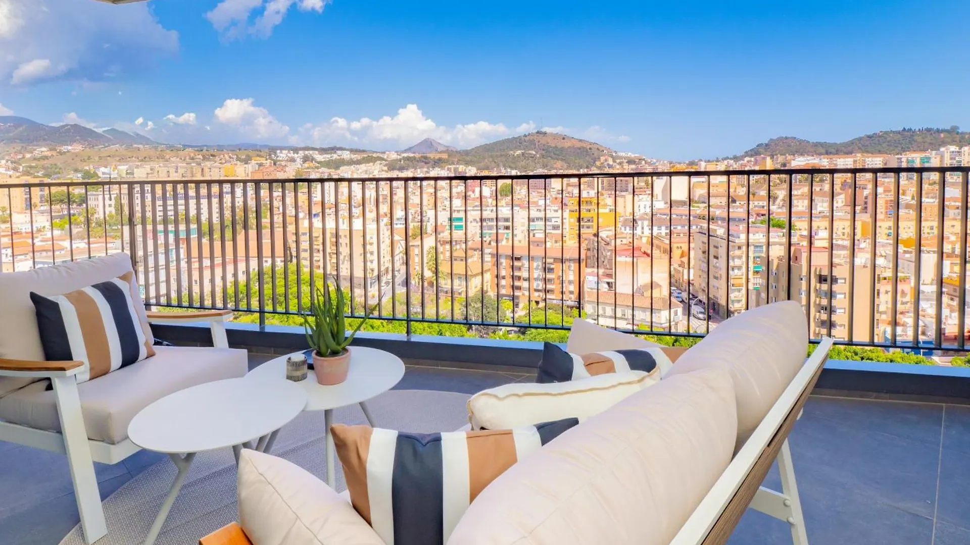 Cubo'S Luxury Urban Sky Apartment 12 Malaga 0*,  Spain