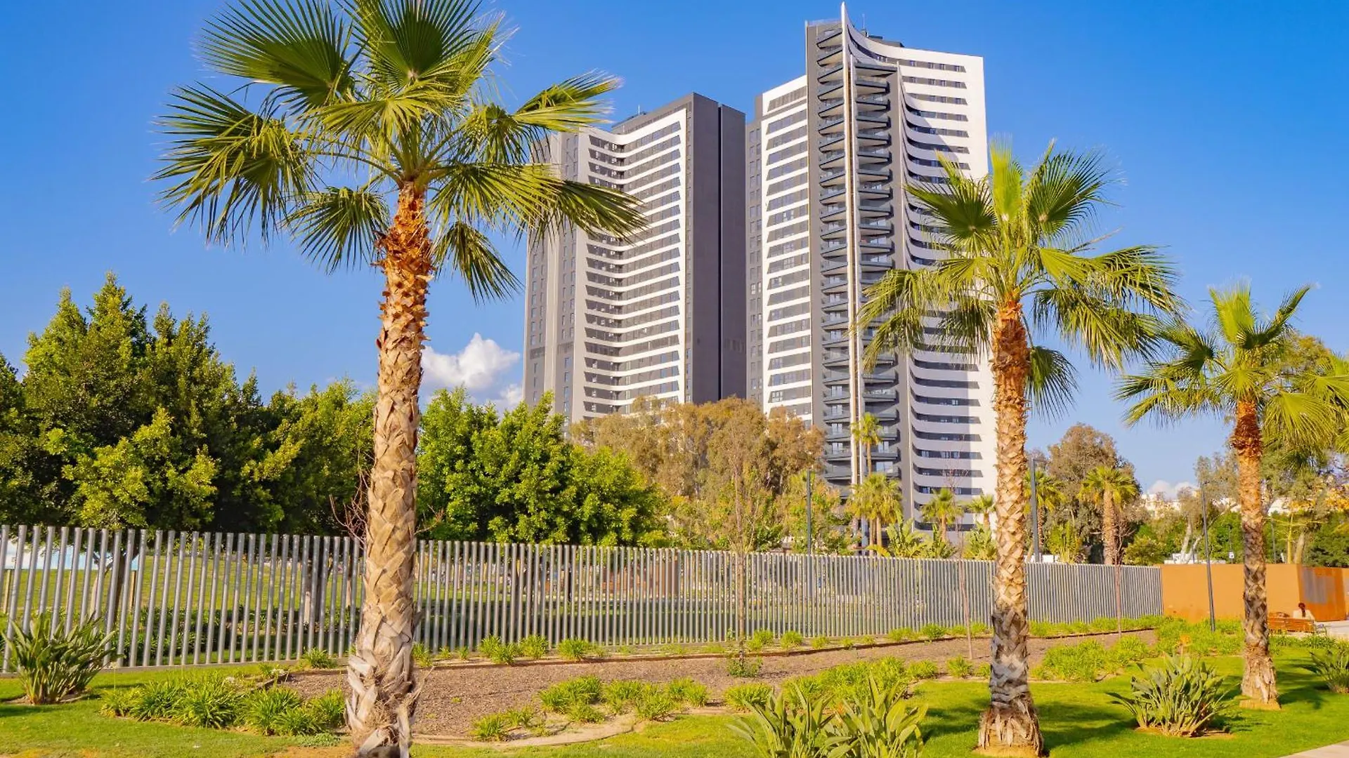 Cubo'S Luxury Urban Sky Apartment 12 Malaga