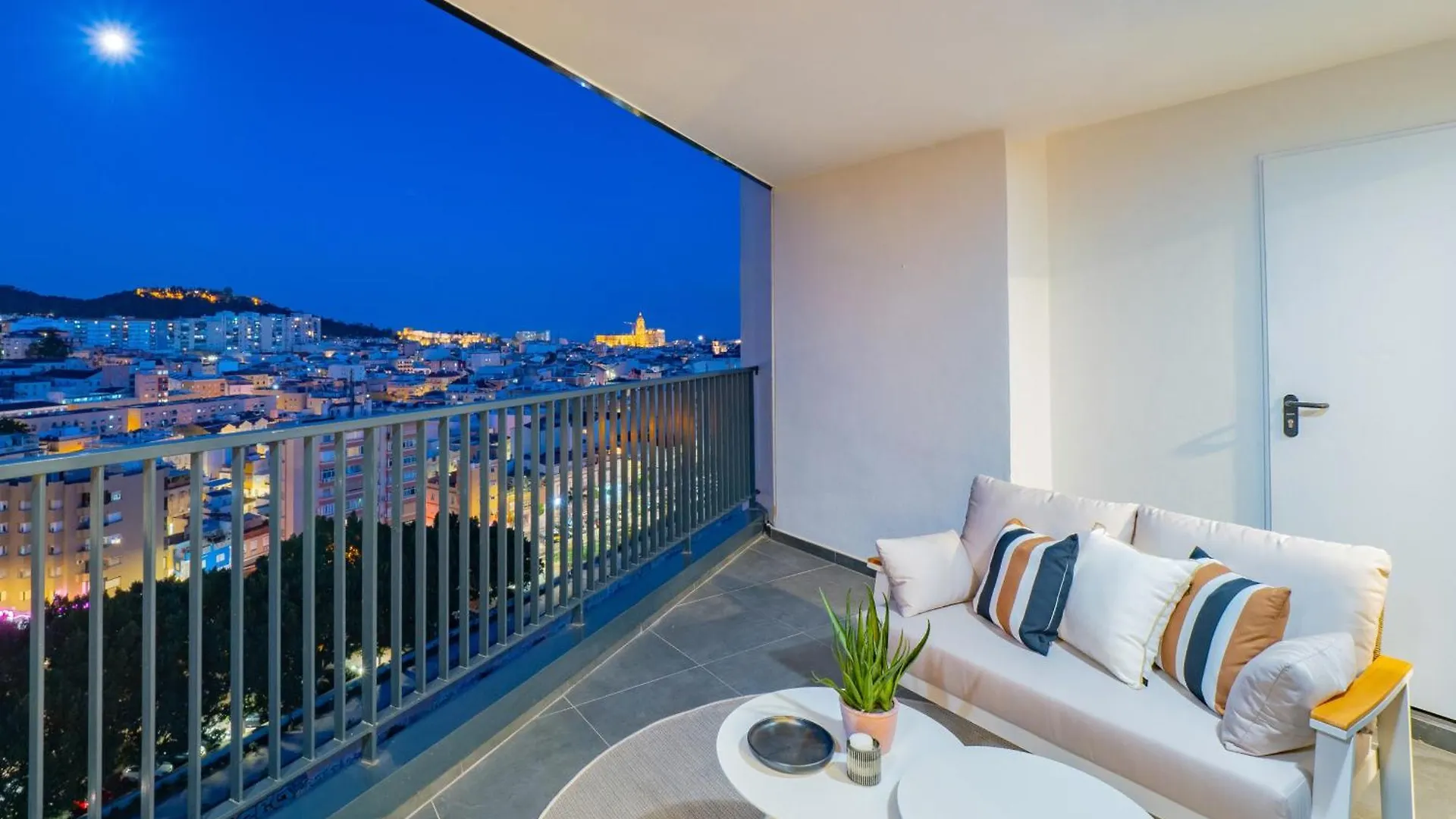 Cubo'S Luxury Urban Sky Apartment 12 Malaga